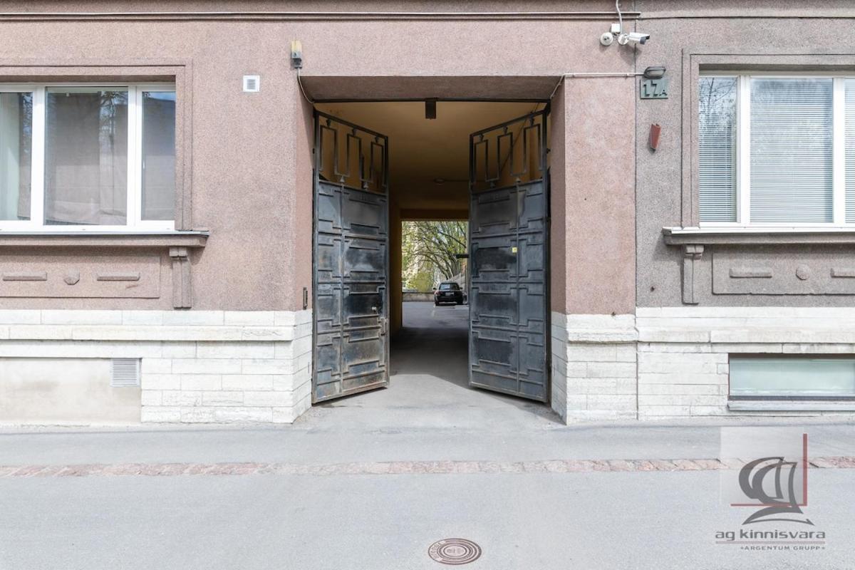 Elegant 5 Bedr With Sauna In The Centre, Near Viru And Old Town, With Private Parking *