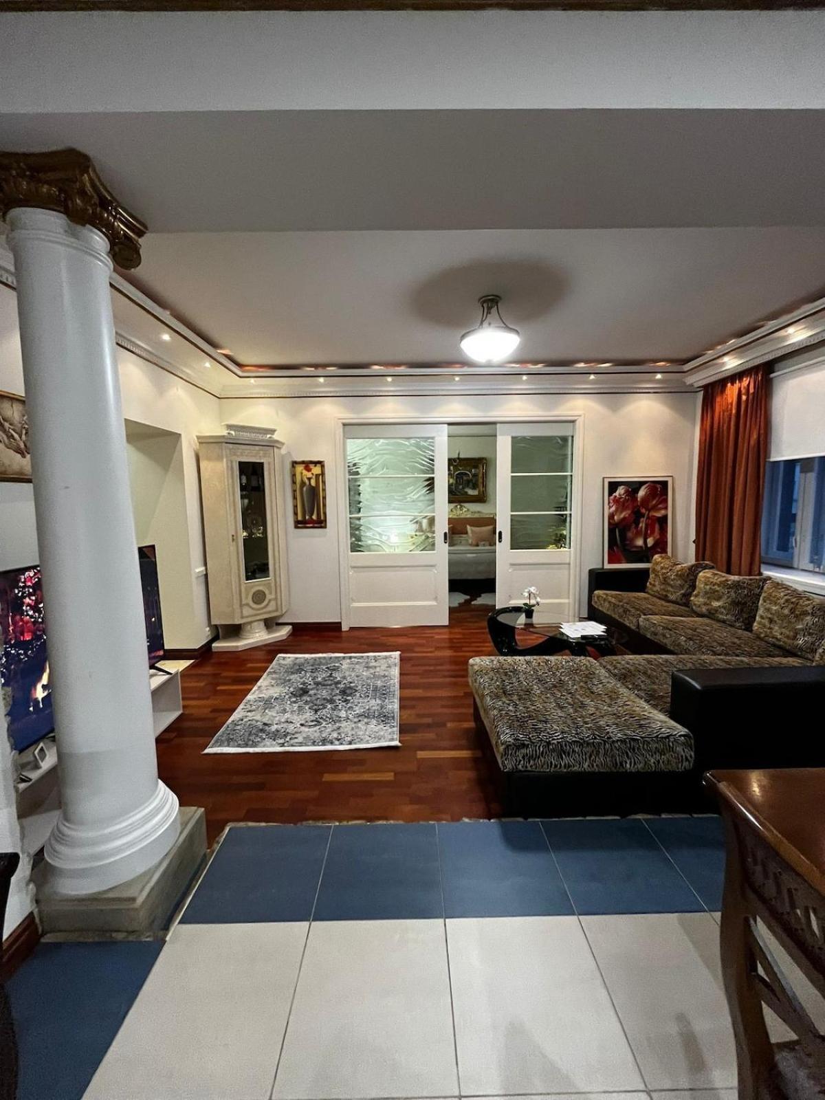 Elegant 5 Bedr With Sauna In The Centre, Near Viru And Old Town, With Private Parking