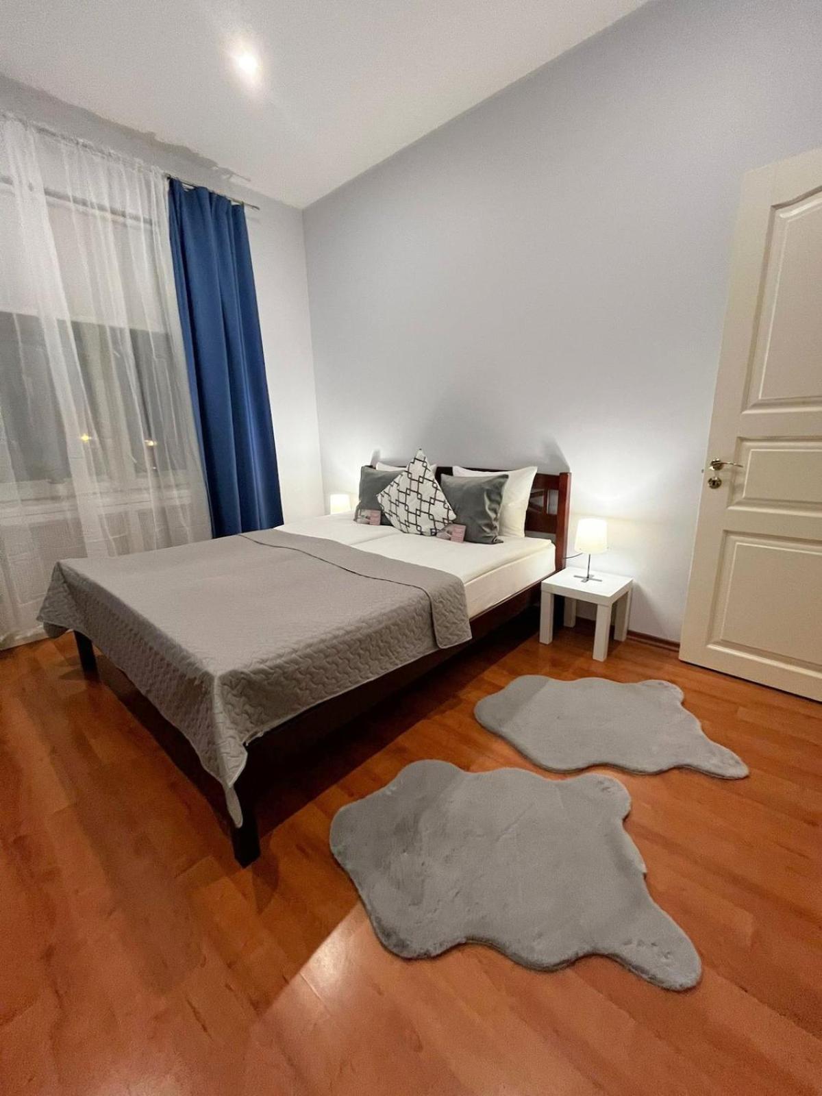 Elegant 5 Bedr With Sauna In The Centre, Near Viru And Old Town, With Private Parking Apartment *