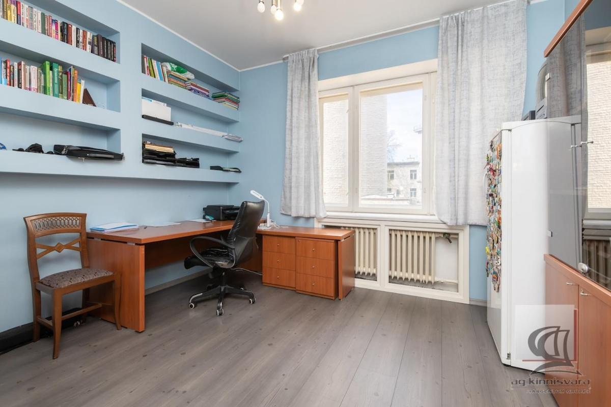 Elegant 5 Bedr With Sauna In The Centre, Near Viru And Old Town, With Private Parking Tallinn