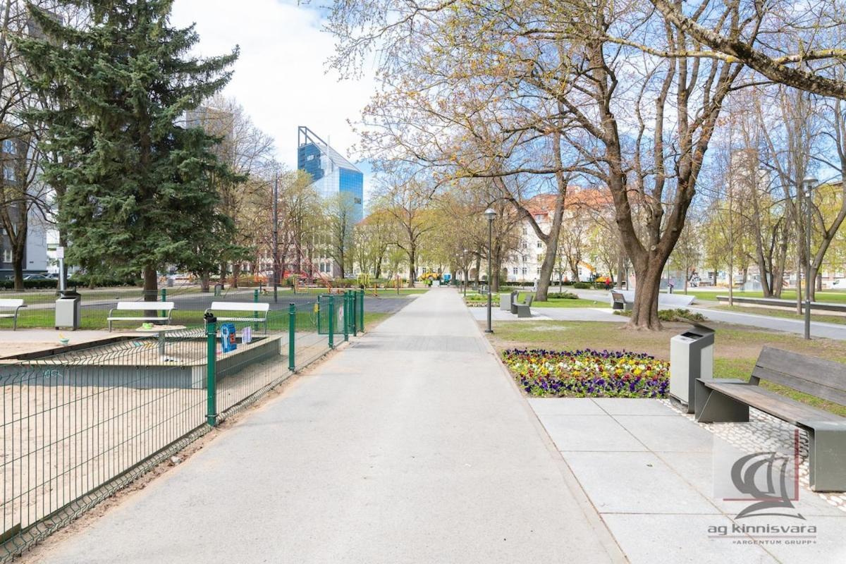 Elegant 5 Bedr With Sauna In The Centre, Near Viru And Old Town, With Private Parking Apartment Tallinn