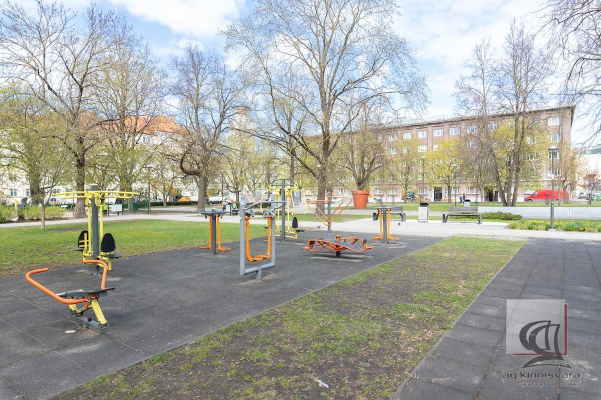 Elegant 5 Bedr With Sauna In The Centre, Near Viru And Old Town, With Private Parking Apartment